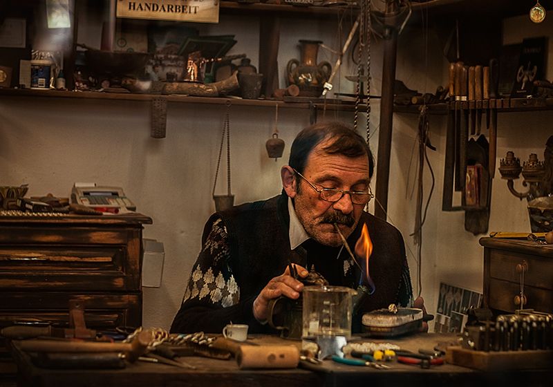 The old jeweler фото превью