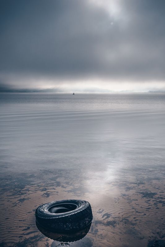 Garbage and fishing фото превью