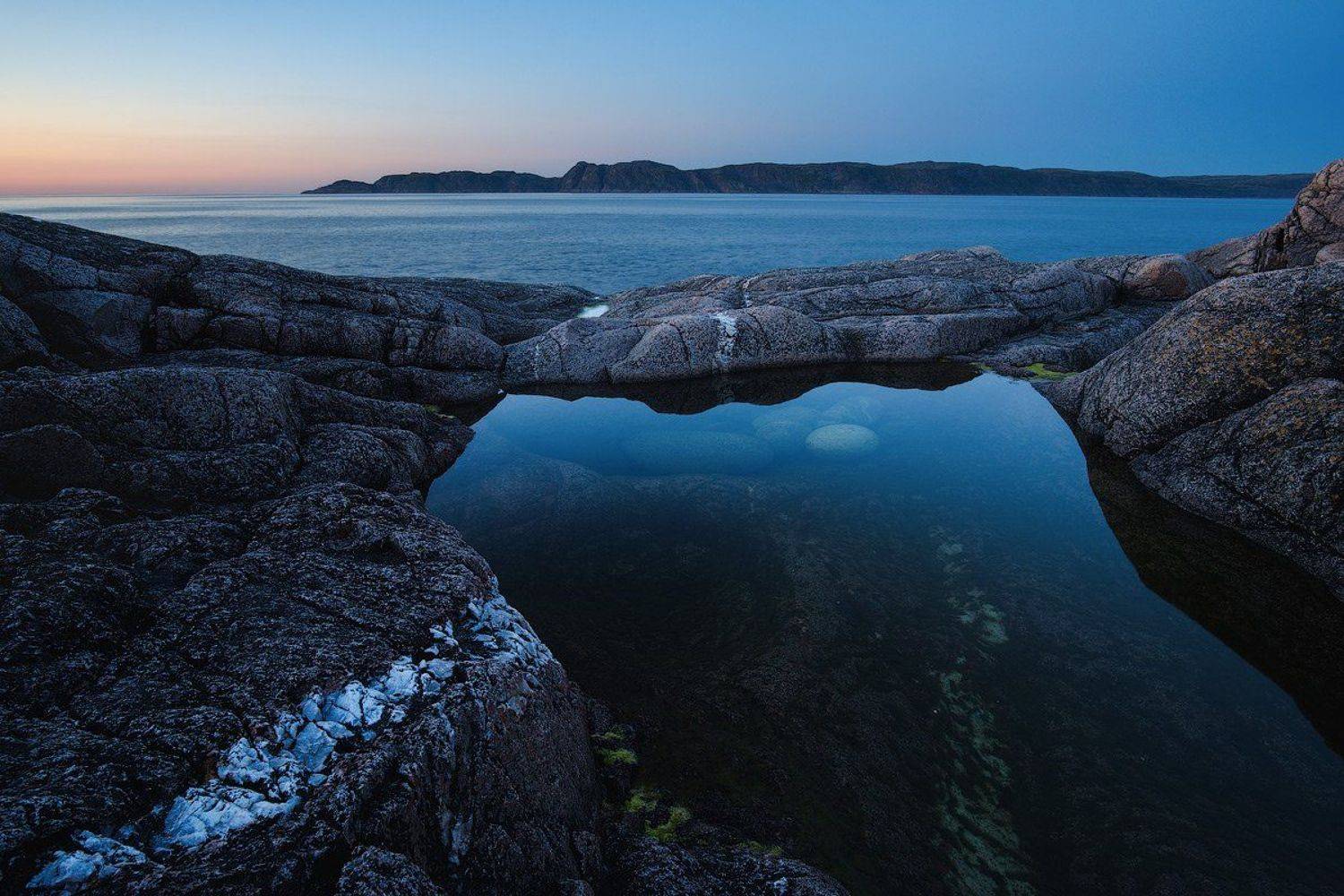 россия, кольский полуостров, север, териберка, природа, пейзаж, осень, море, закат, сумерки, вода, волна, камни, длинная выдержка, Оборотов Алексей