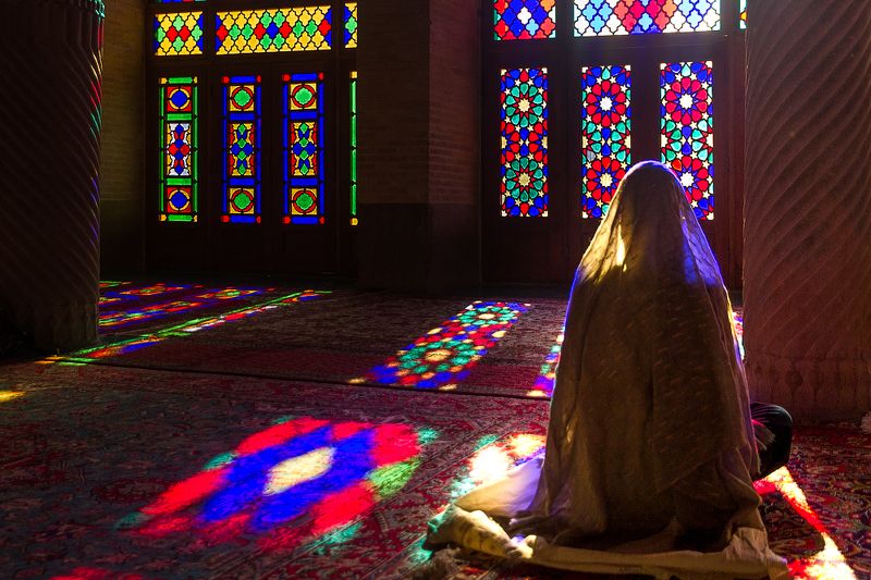 Иран, путешествия, наследие древности, мечеть, архитектура Мечеть тысячи красок  фото превью