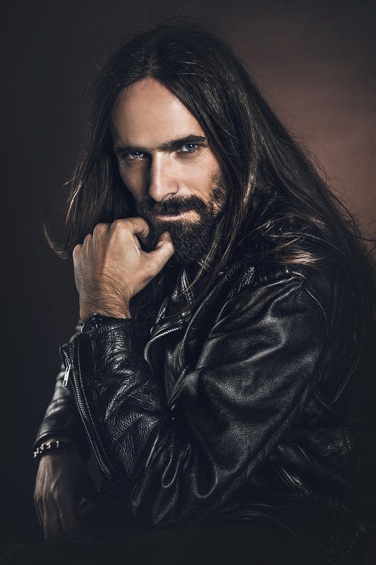 portrait fashion dark Kamil фото превью