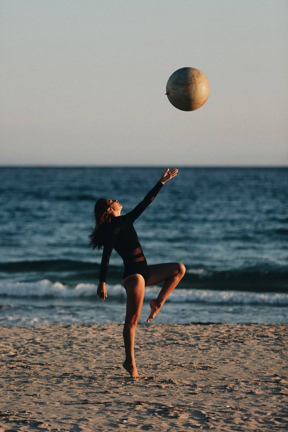 девушка, шар, закат, боди, Антон Блохин