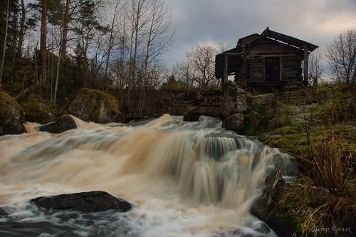Заброшенная водяная мельница