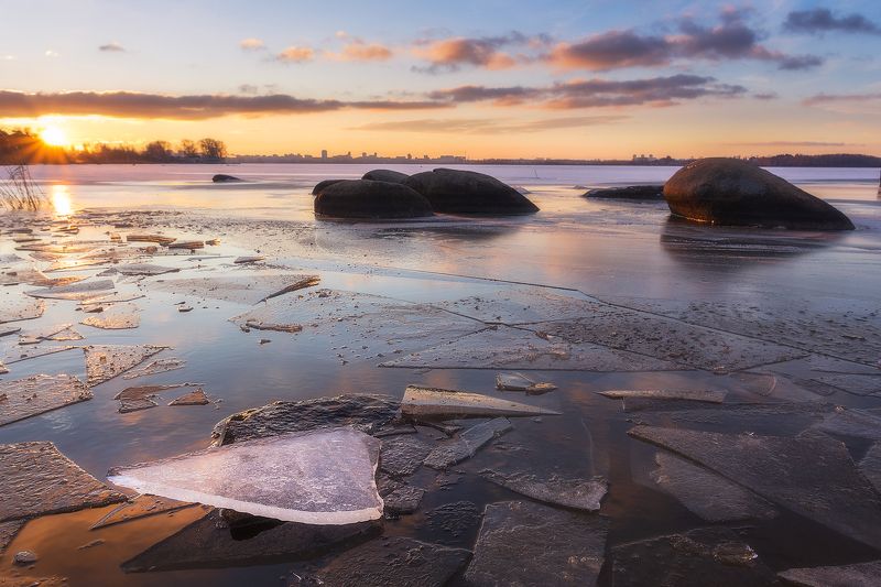 Урал, Средний Урал, лед, ледостав, Верх-Исетский пруд, Екатернибург Осколок льда фото превью