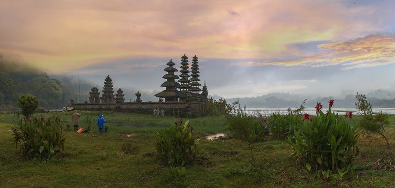 Озеро Тамбилинган. Остров Бали. фото превью