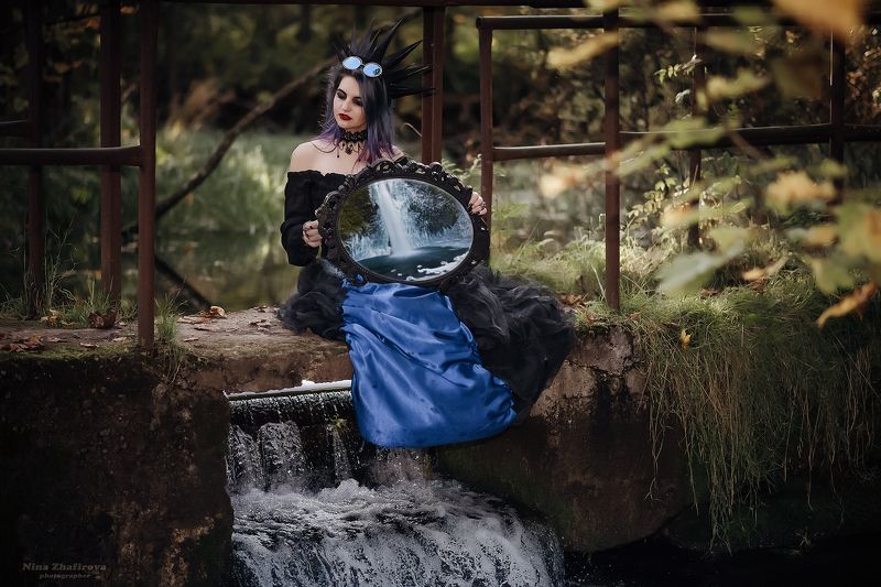 #готика #девушка #природа #портрет Отраженное время фото превью