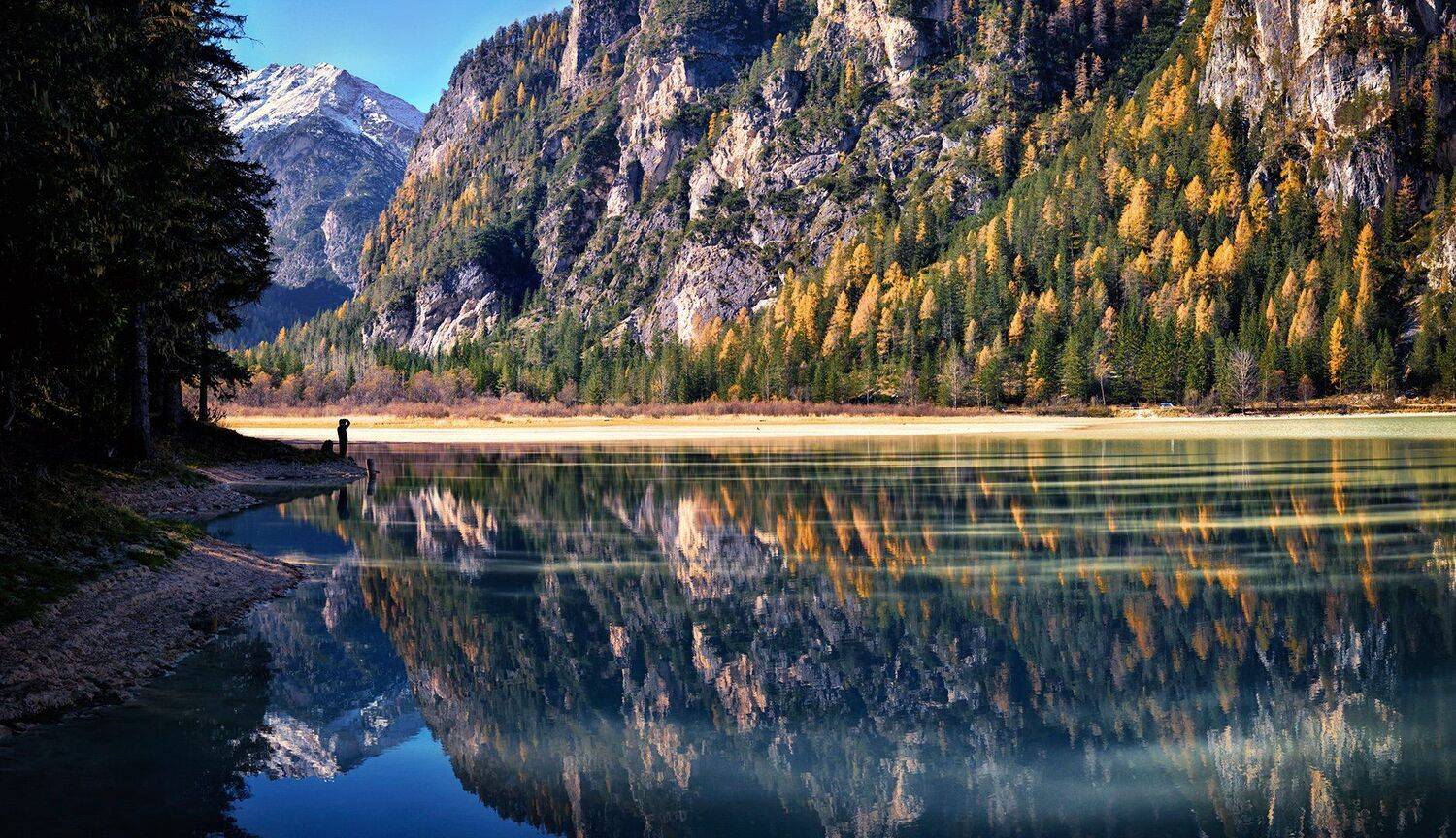 He's deeply in love with lake. Автор: suk eun kim , suk eun kim