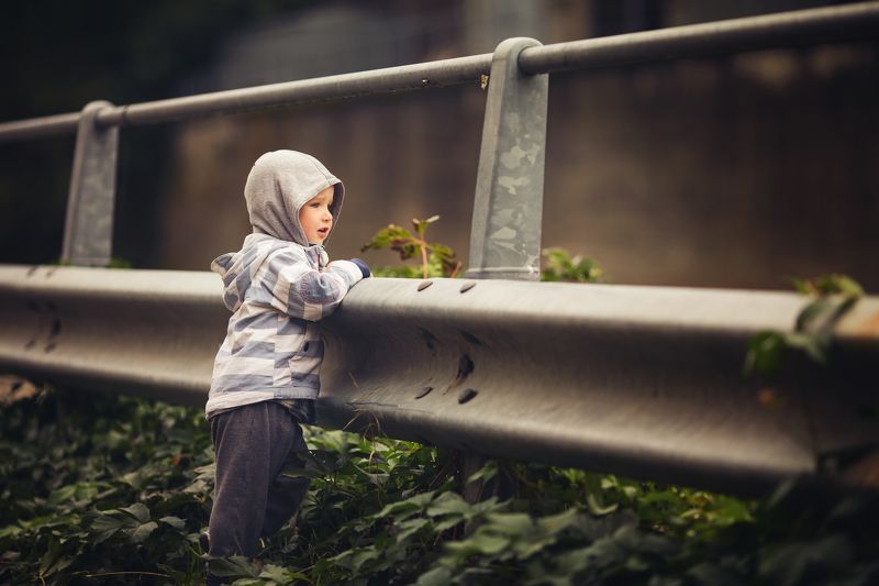 мальчик, дорога, ожидание, детский фотограф, эмоции, boy, road, face, kids, дети  фото превью
