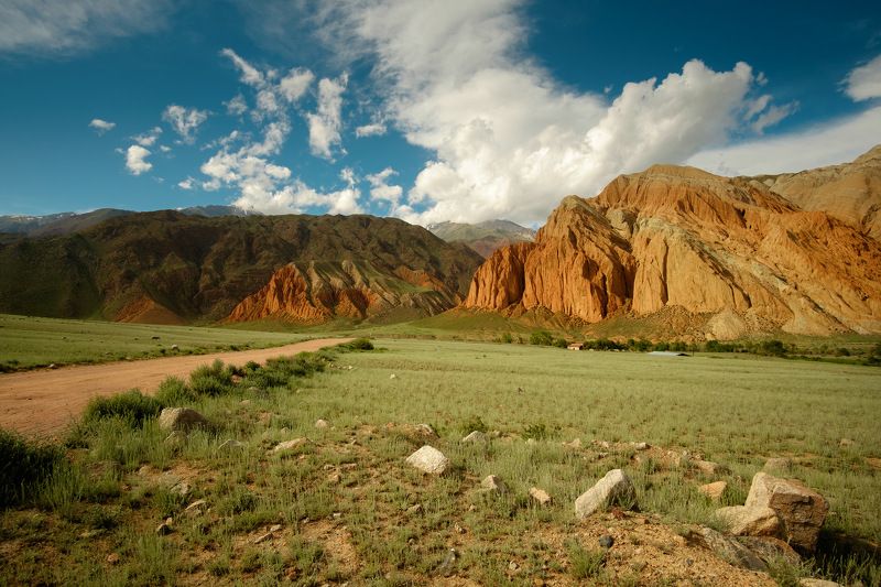 киргизия, азия, пейзаж, природа, весна, горы, ущелье, рассвет, лес, река, путешествие Киргизские просторы фото превью