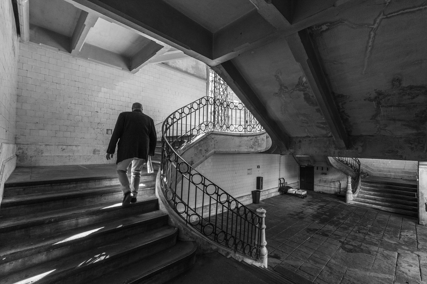 city, old, street, bnw, people, stairs, Antonio Coelho