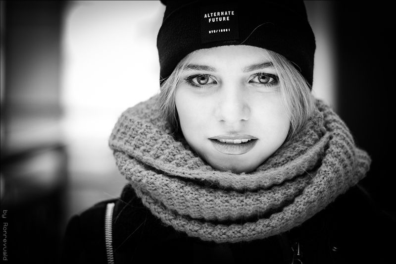 girl,portrait,light,street,beauty,fashion,eyes,moscow,свет,портрет,девушка,bw,black&white,москва Alena фото превью