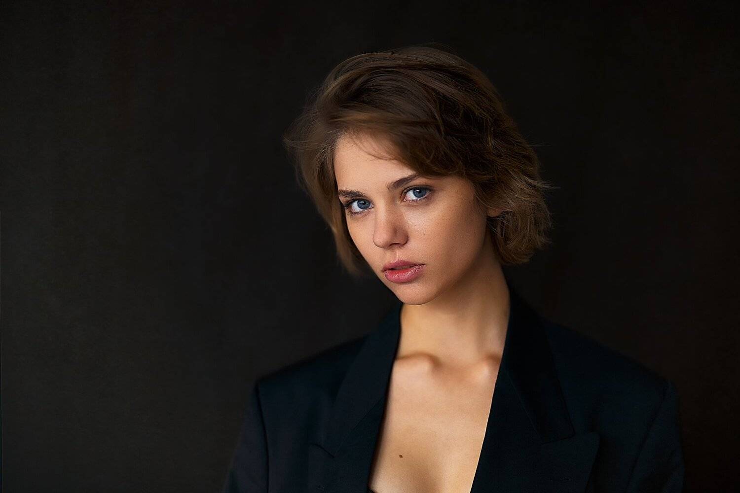 portrait, girl, people, color, eyes, light, девушка, studio, студия, портрет, head, свет, человек, эмоции, цвет, фотосессия, falsh, Иван Лосев