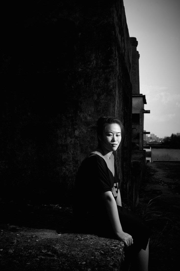 , 李怡