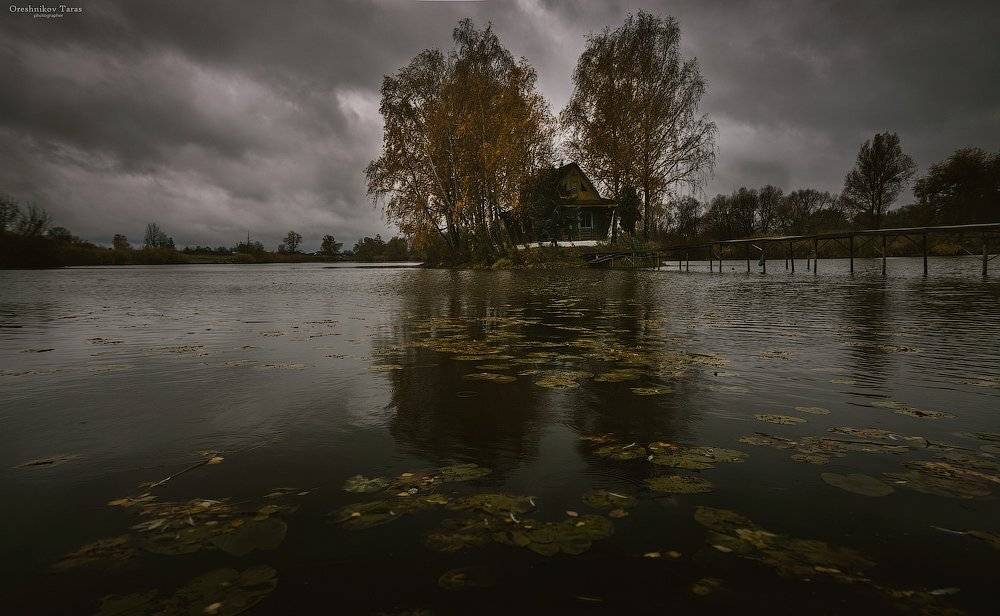 пейзаж,природа,осень,река,дом,мост,небо,облака,дождь, Taras