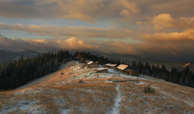 On the mountain valley фото превью