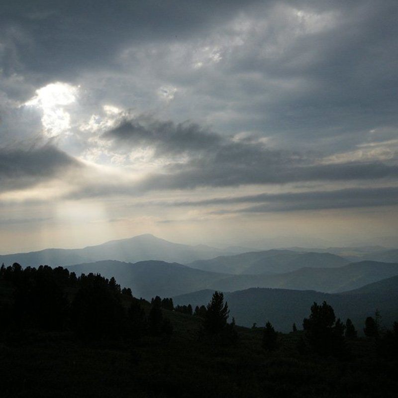 горы Gray light фото превью