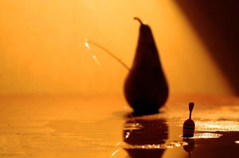 груша,вода,рыбалка,поплавок,натюрморт Рыбачок фото превью