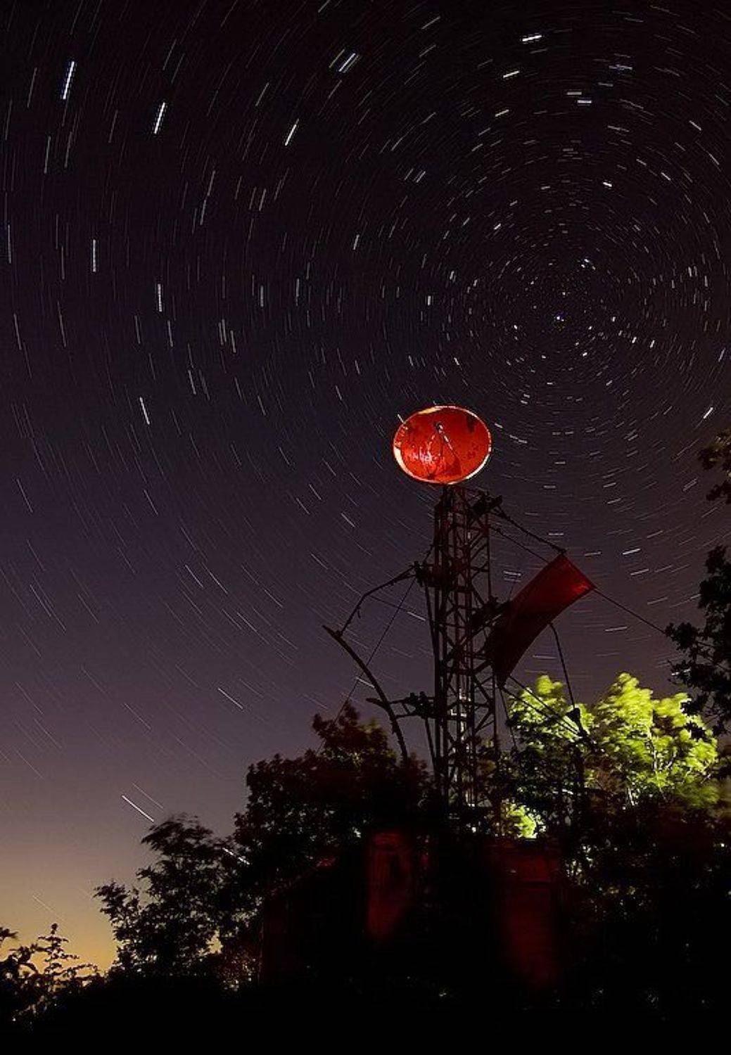 связь, ночь, звезды, вращение, вышка. антенна, вселенная, общение, Роман Махненко