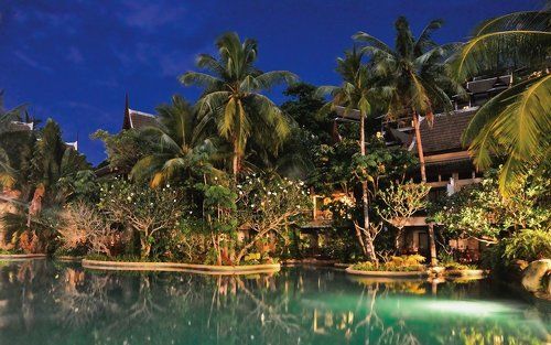 Вечером у воды