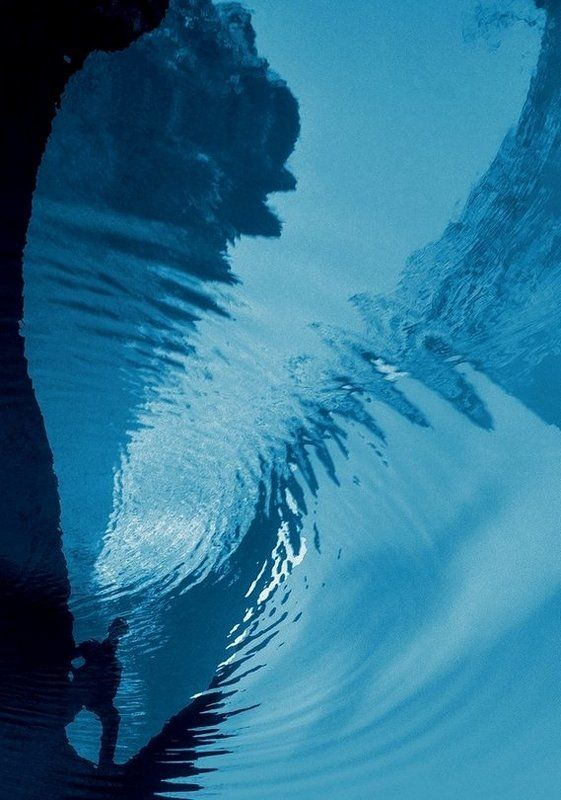 монохром, путешествия, вода, отражения, силуэт, тень, синева, бирюза отражение фото превью