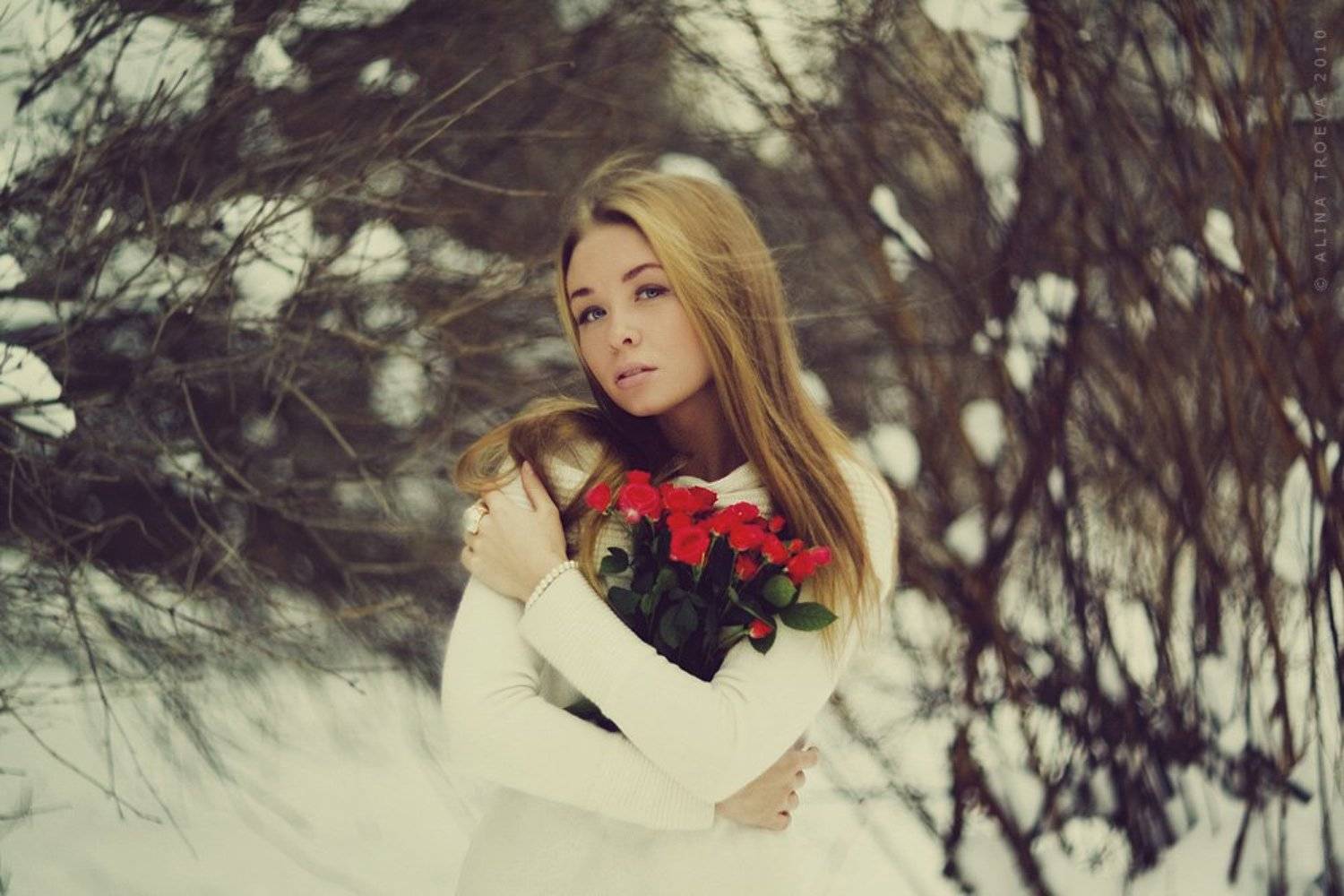 , Алина Троева