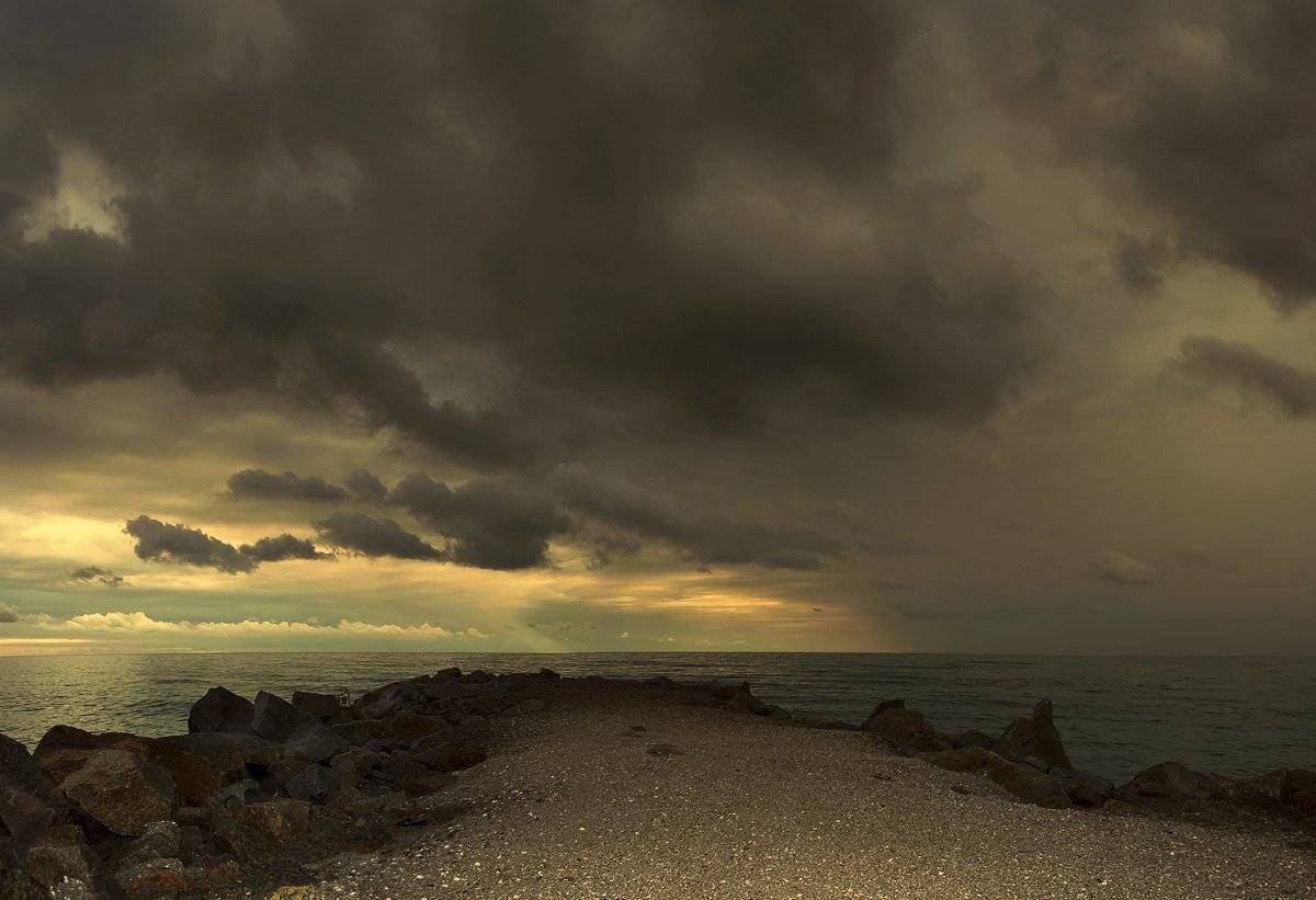 утро, море, рассвет, азовье, приморск, тучи, дождь, Устинова Ольга