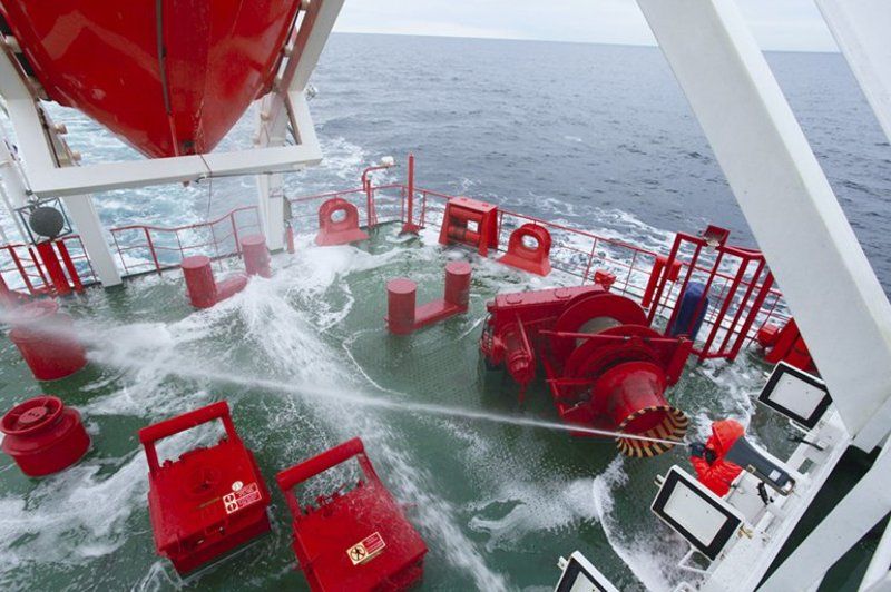 надежда, карское море, вода Палуба тоже моется фото превью