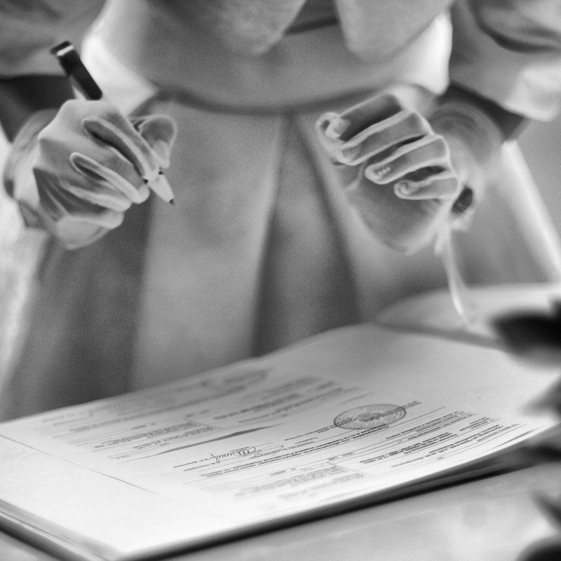 свадьба, свадебное фото за секунду до фото превью