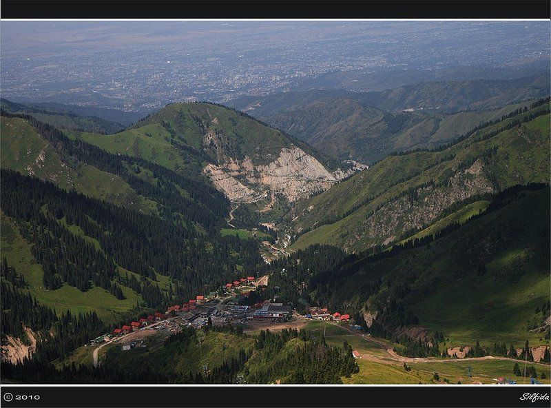 горы, озеро, облака, снежные, склоны В горах Заилийского Алатау. фото превью