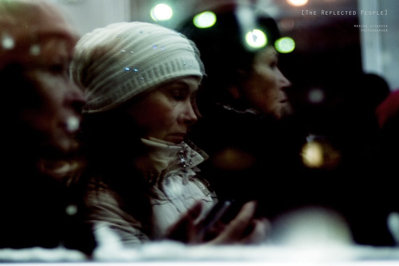 Отраженные люди, или 2 часа из жизни в электричке фото превью