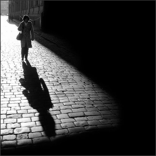 Городской черно-белый этюд