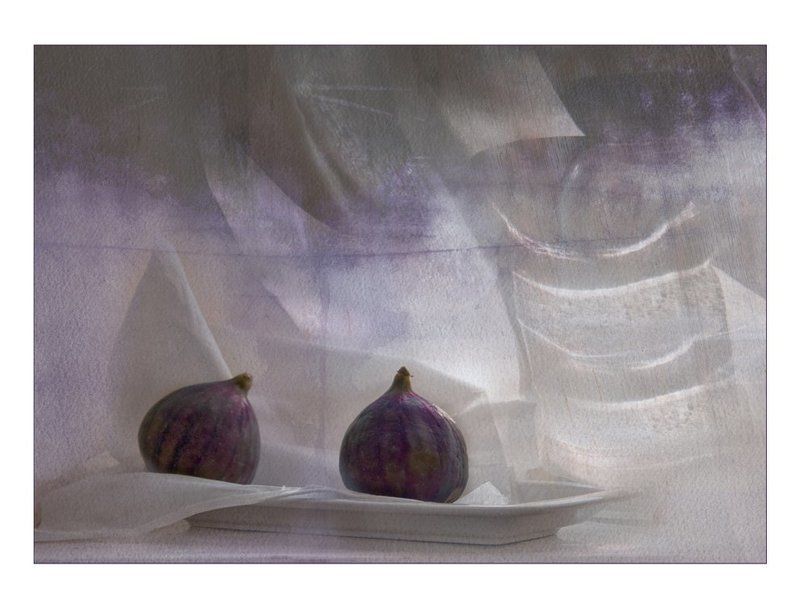 инжир, окно Двое фото превью