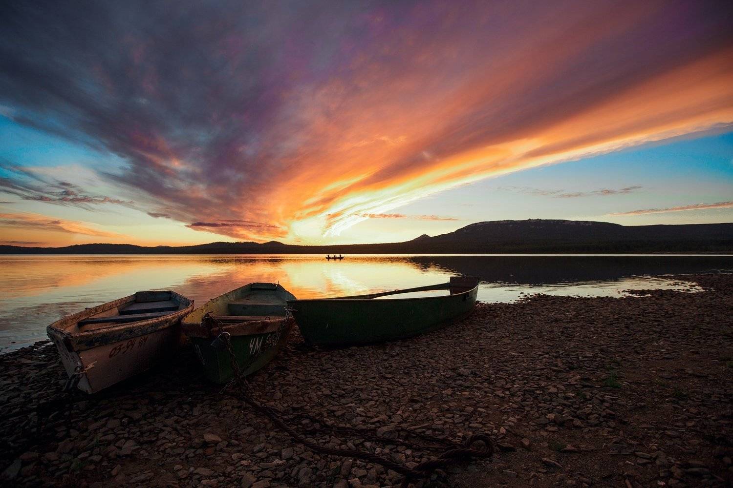 Закат, лодки, озеро, горы, зюраткуль, урал, Владимир