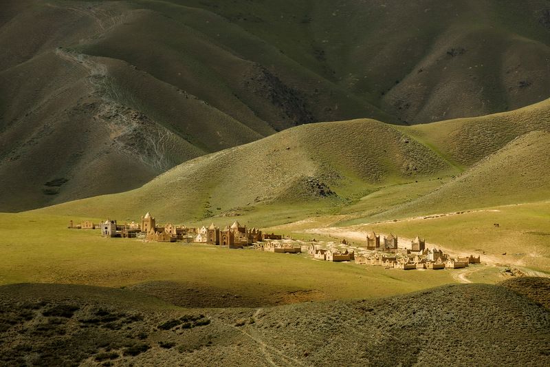 Город мертвых фото превью