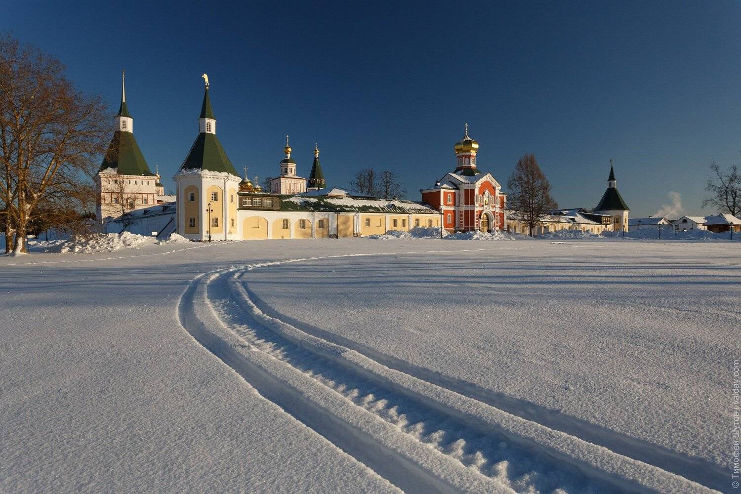 Валдай, Иверский монастырь, Тимофей Шутов