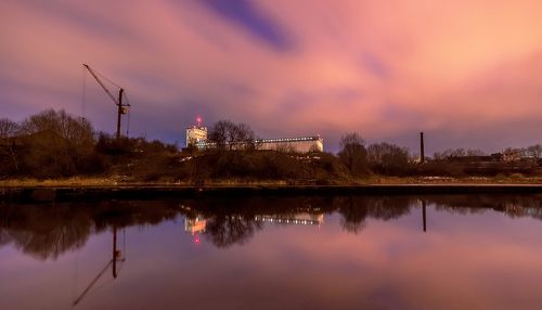 Ночное небо над элеватором