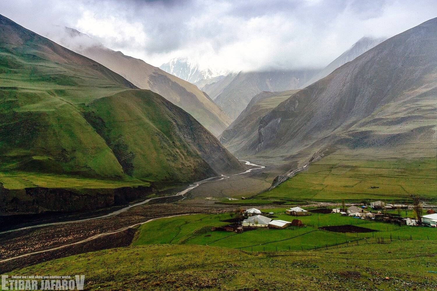 KHINALQ , Etibar Jafarov