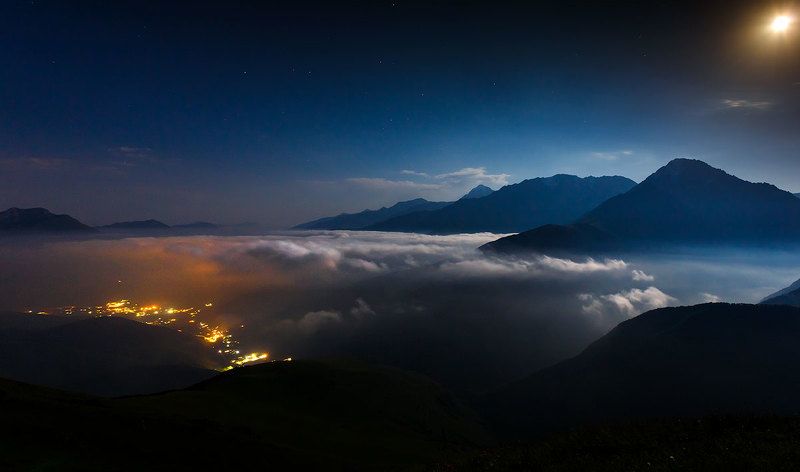 Под облаками и луной... фото превью