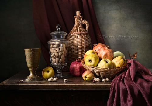 С фруктами и арахисом