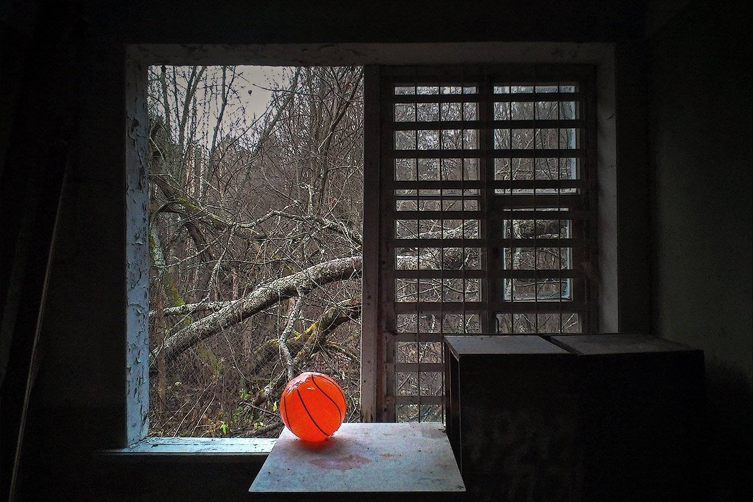 #deep.spb, #deepspb, #decay, #abandoned, #abandonedplaces, #abandonedworld, #арт, #art, #light, #shadows, #colors, #парк, #листья, #осень, #walls, #window, #nature,, deep.spb