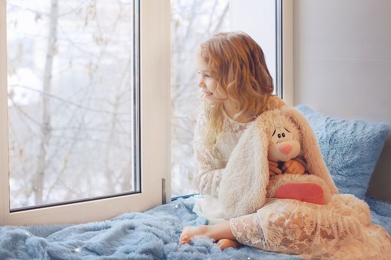 У окна фото превью