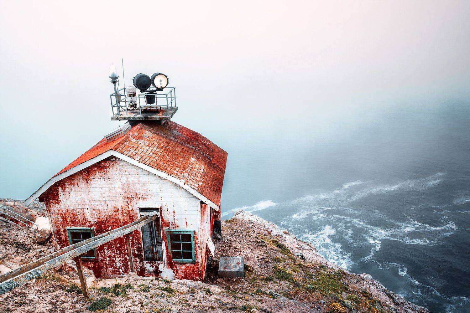 тихий океан, жизнь на краю, дом,маяк, свет, волны, скала,туман,, Андрей Огнев