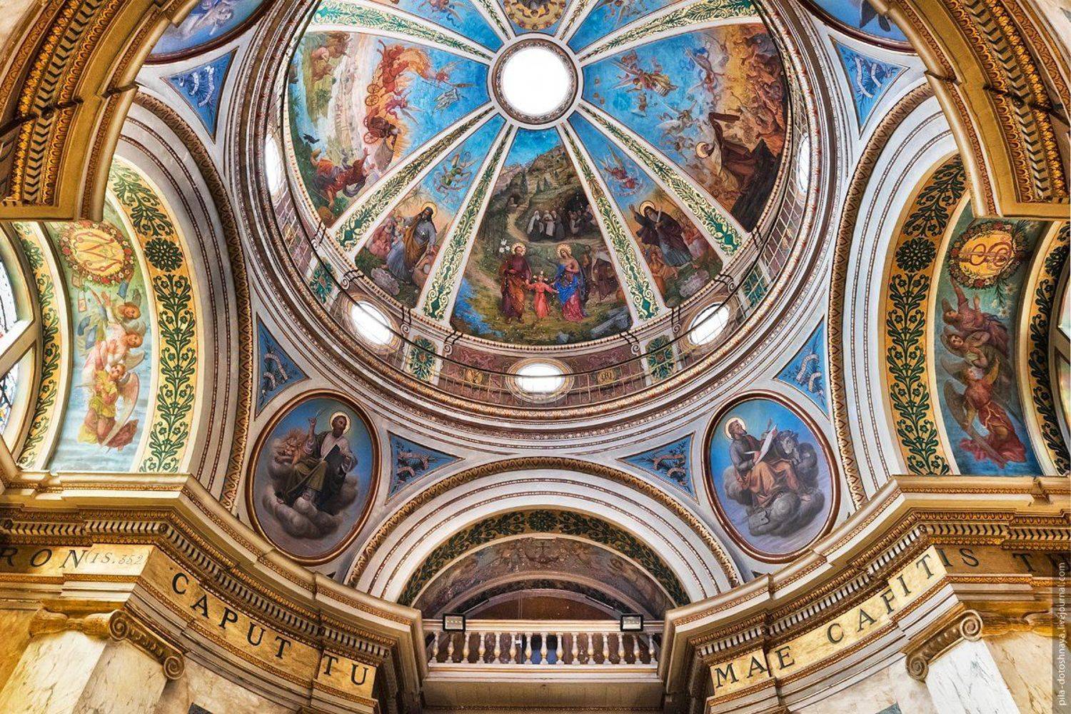 , Анна Аринова