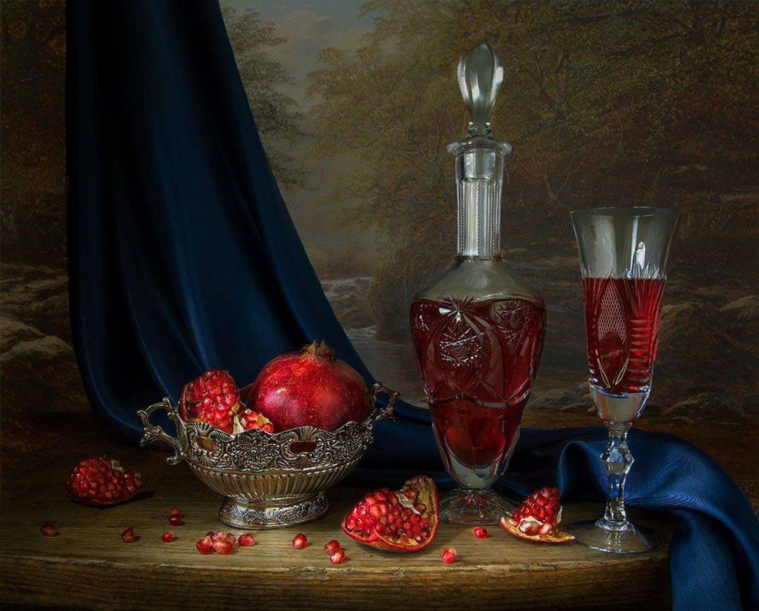 красивый натюрморт с гранатами,фрукты,вино,художественное фото,искусство,творчество,графин,бокал., Людмила Костюченко