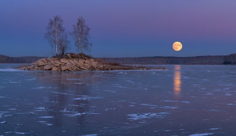 луна Полнолуние над оз. Аргази фото превью