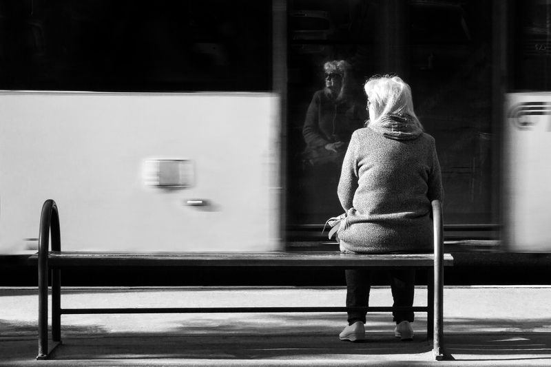 уличное, чб, черно-белое, стрит, стрит-фотография Ожидание фото превью