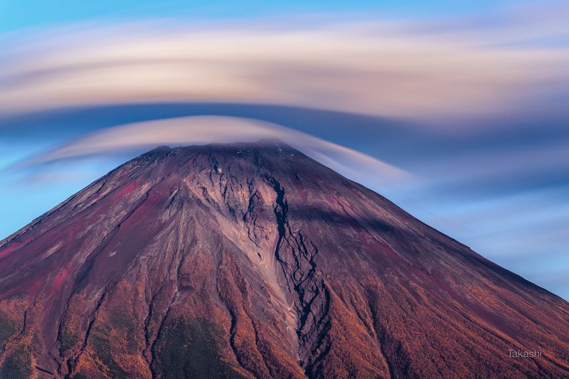 Fuji,Japan,mountain,clouds,sky,red,blue, Birth of lenticular clouds  фото превью