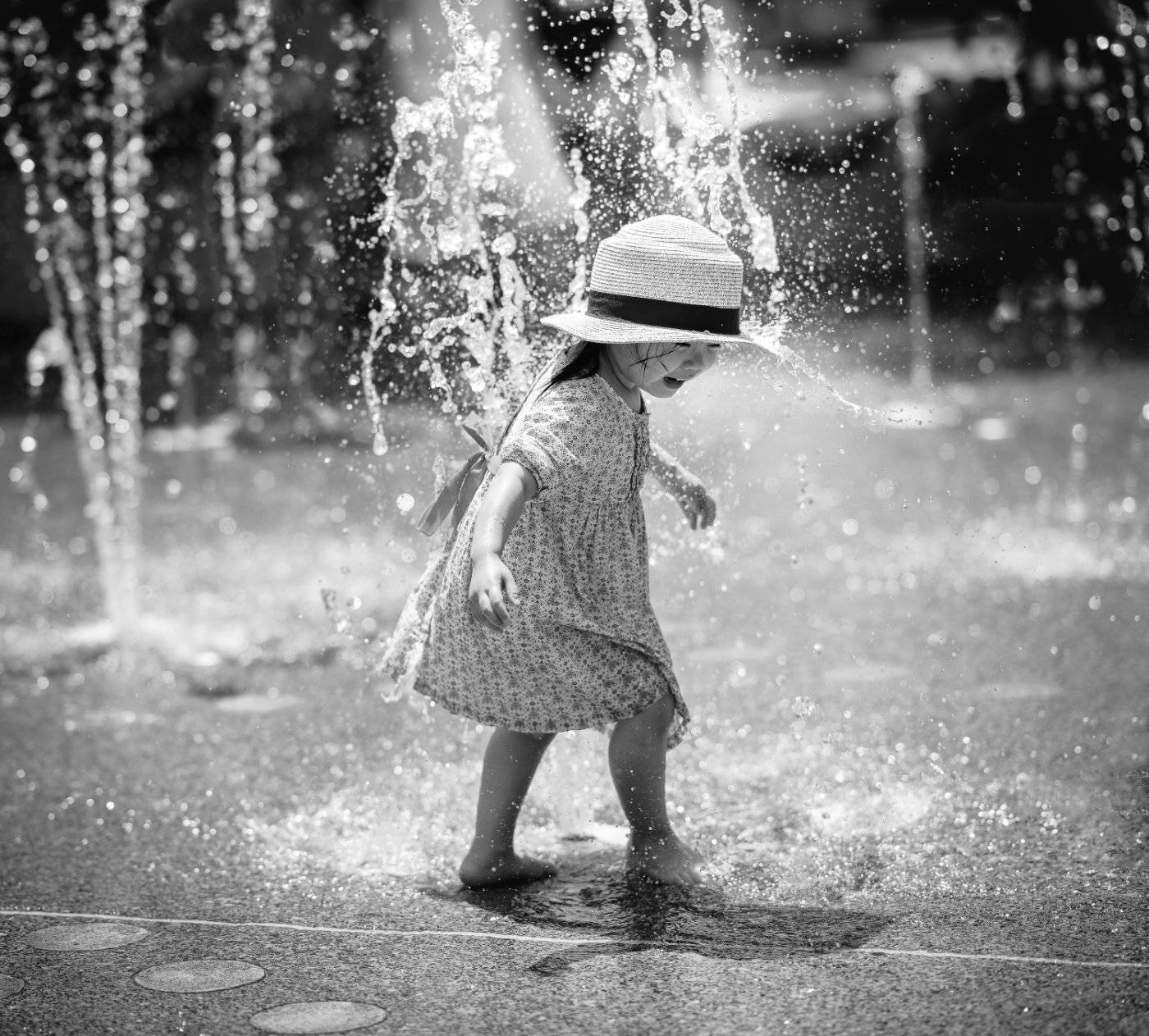 summer, wet, playground, kid, childhood, bw, water, lifestyle, Derek Zhang