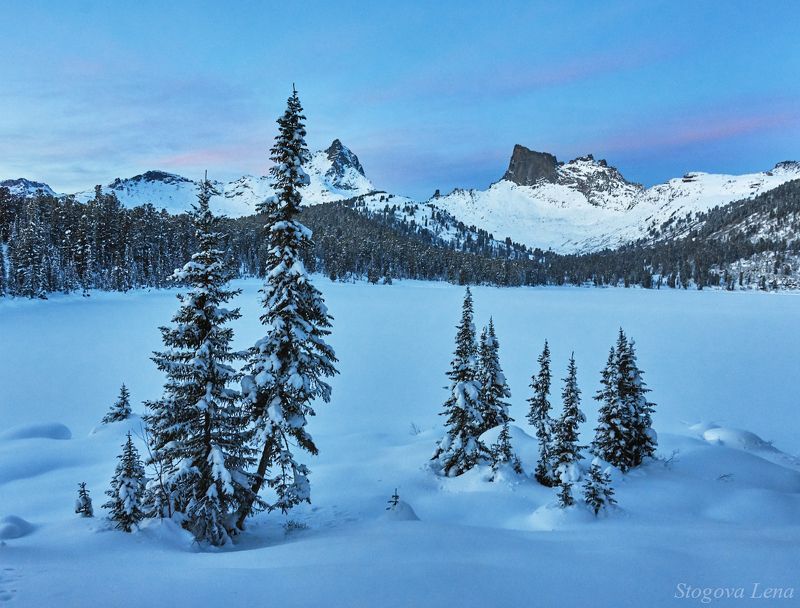ергаки, озеро светлое, зима, закат Холодный вечер фото превью