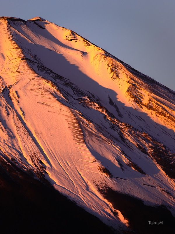 Fuji,mountain,Japan,snow,trail,road,orange,pink, Climbing trail in winter фото превью